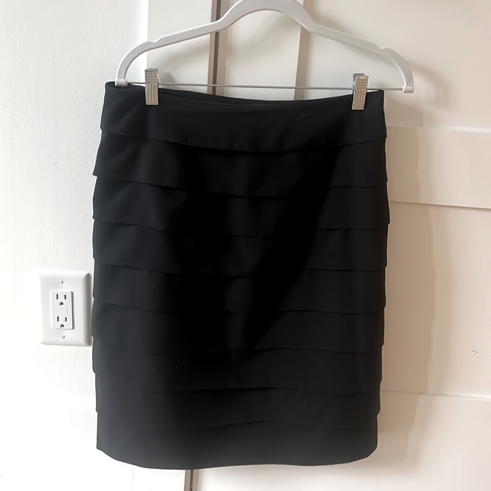 Tiered pencil skirt size 8 NWT